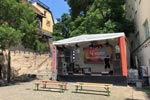 Mobile Bühne mieten von dd show & eventgroup | Mobile Traversenbühne mit Tontechnik und Lichttechnik in Jena